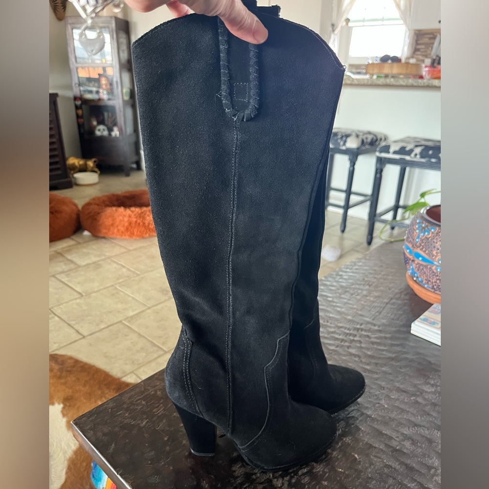 Steve Madden Suede boots
